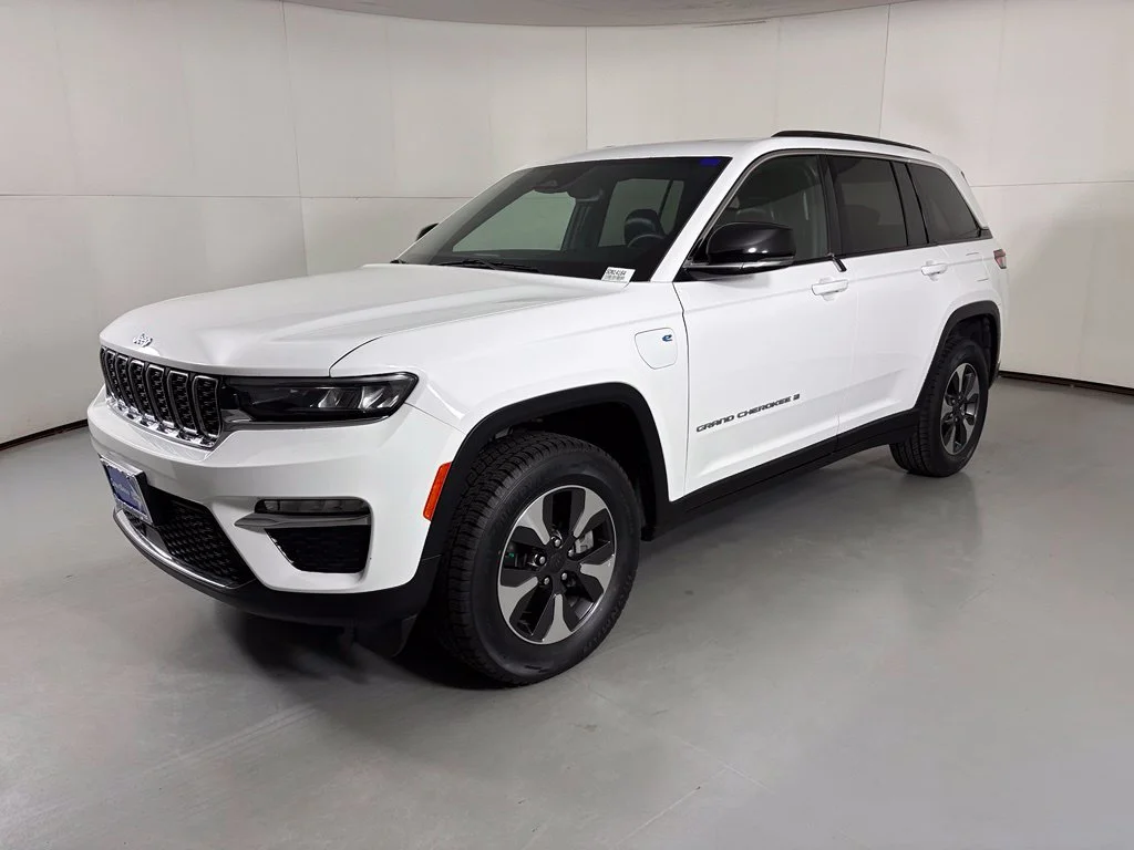 Used 2024 White Jeep 4xe image 4