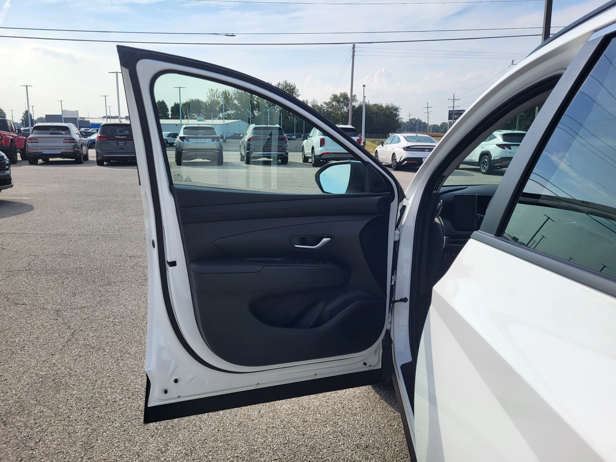 New 2026 Serenity White Pearl Hyundai SEL Plus image 17