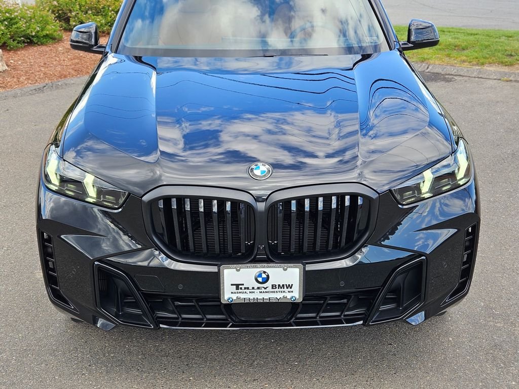Used 2026 Black Sapphire Metallic BMW xDrive40i image 8