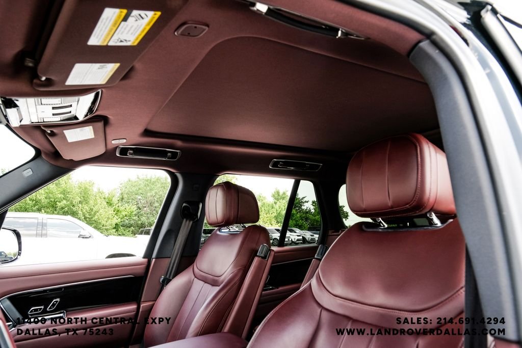 Used 2023 Santorini Black Metallic Land Rover SE image 38