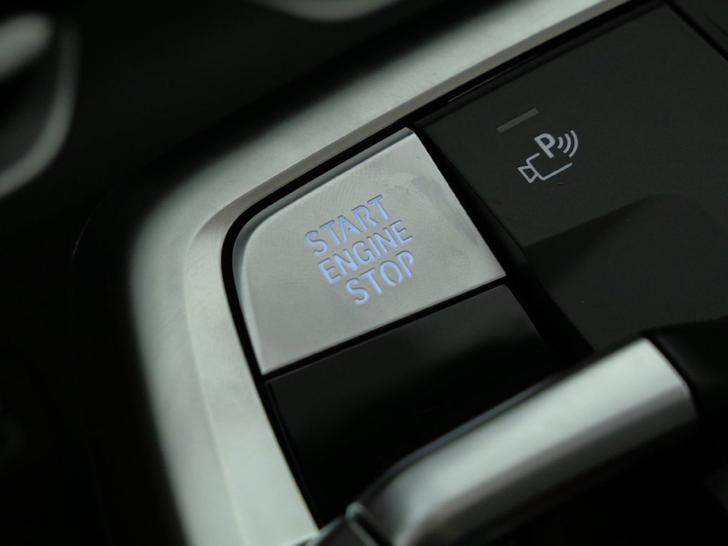 New 2027 Dune Grey Metallic BMW xDrive28i image 44