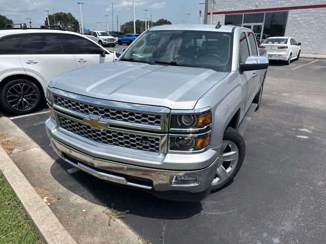 Used 2015 Silver Chevrolet LTZ image 2