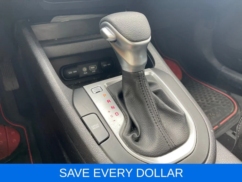 Used 2020 Red Kia LXS image 12