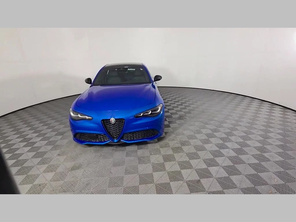 2025 Alfa Romeo Giulia Base - Photo 43