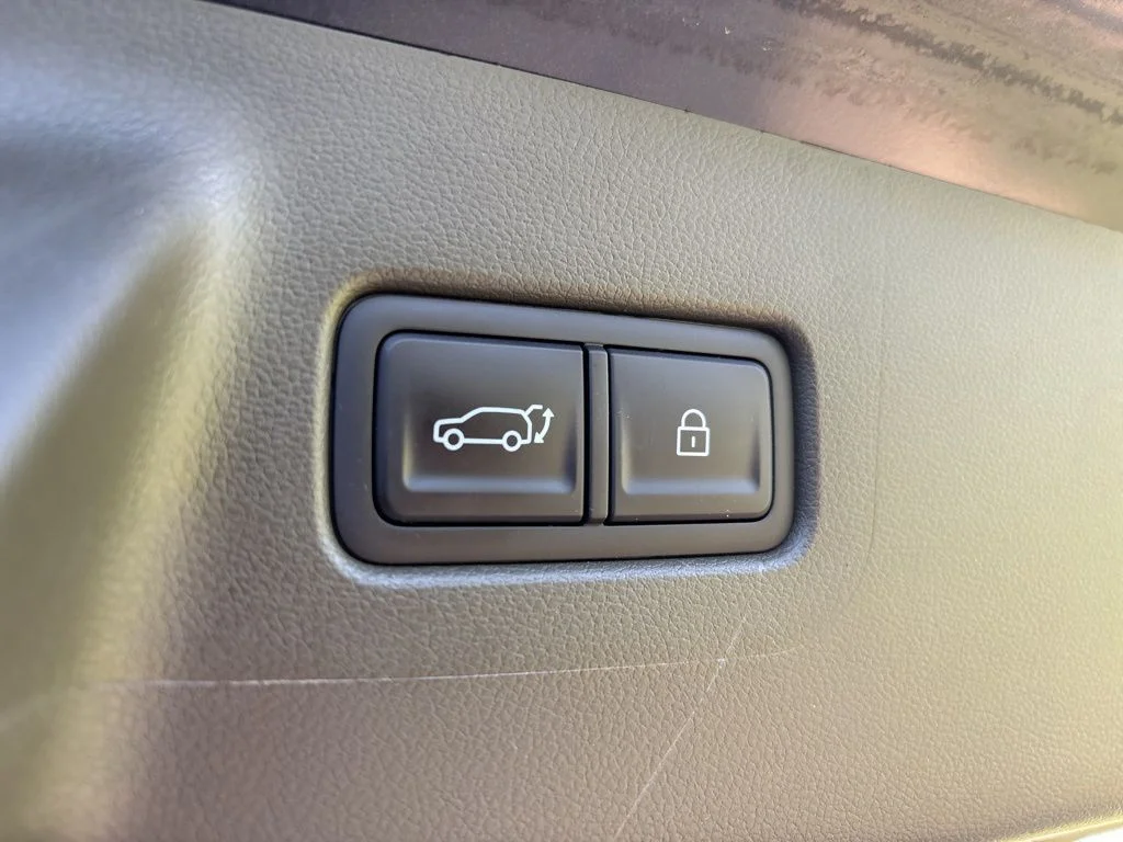 Used 2024 Black Hyundai Calligraphy image 31