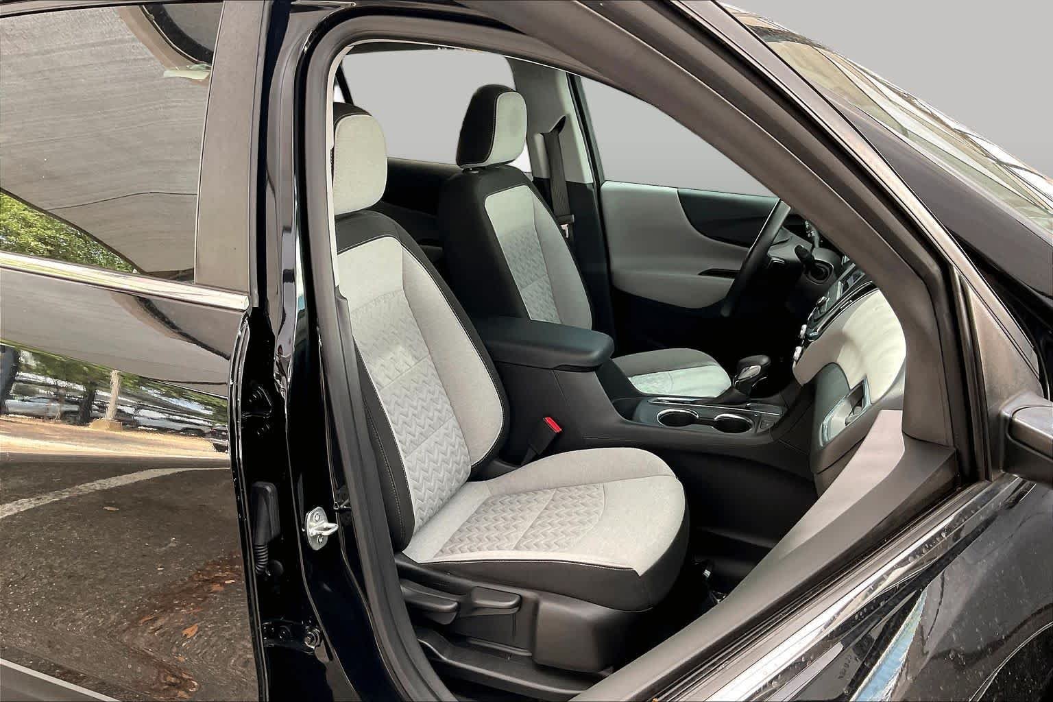 Used 2022 Mosaic Black Metallic Chevrolet LT image 9