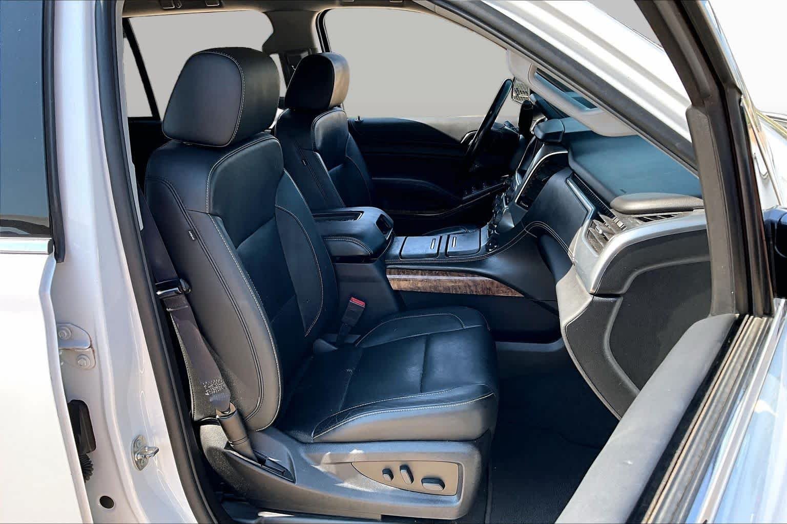 Used 2020 Summit White Chevrolet Premier image 9
