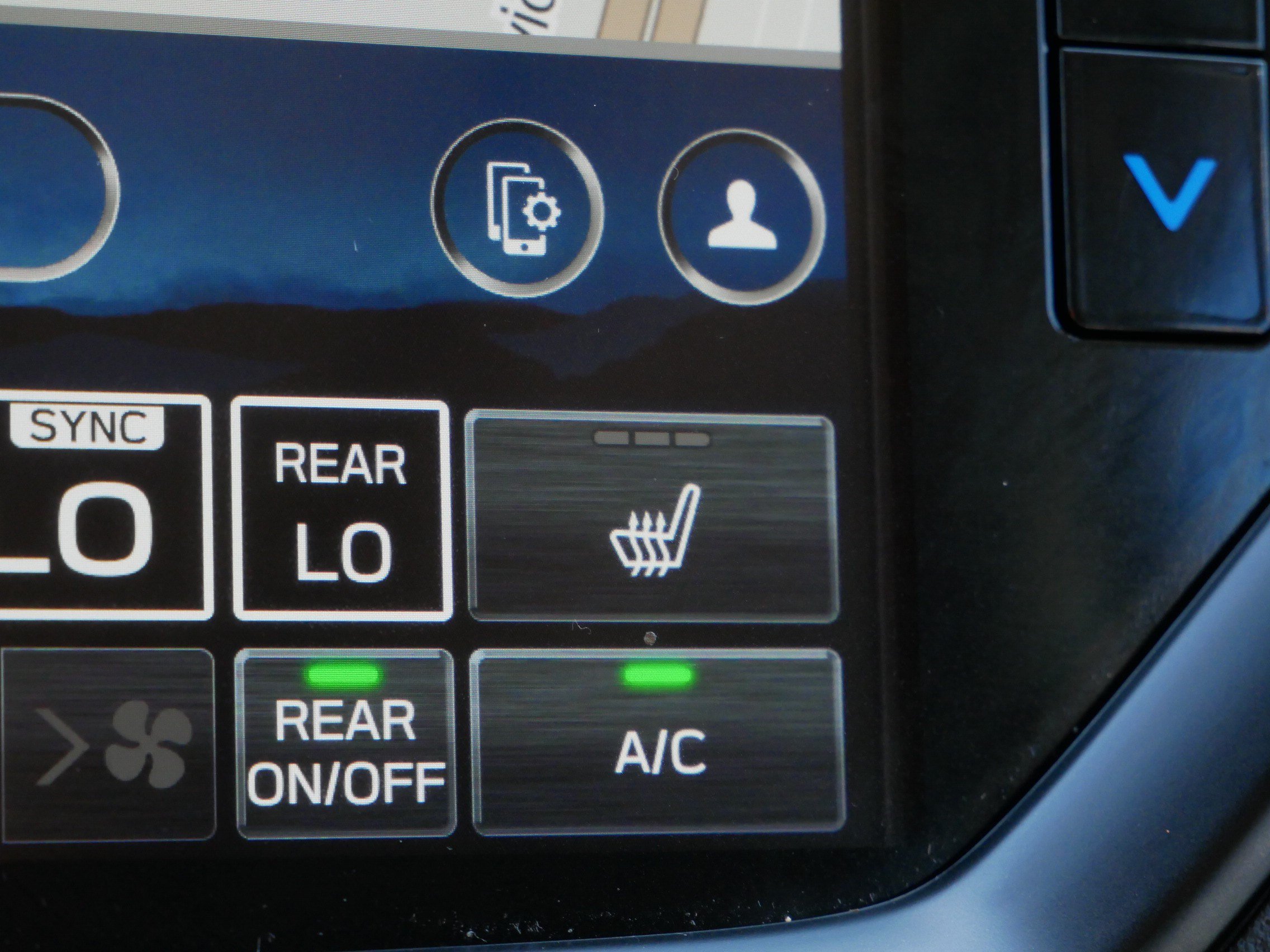 Used 2025 Crystal White Pearl Subaru Limited Bronze Edition image 32