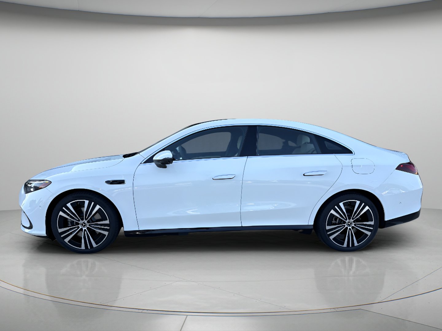 New 2027 Polar White Mercedes-Benz CLA 220 Hybrid image 4