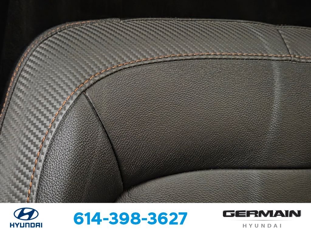 Used 2021 Gray GMC AT4 w/Leather image 27