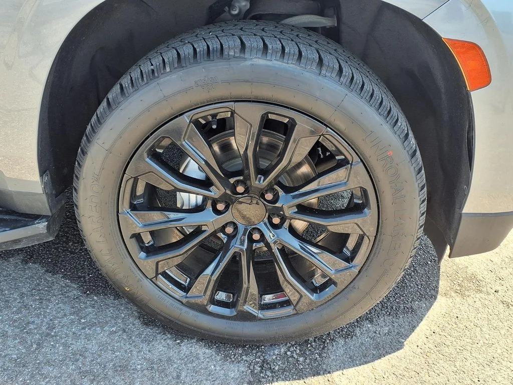 Used 2022 Gray Chevrolet RST image 25