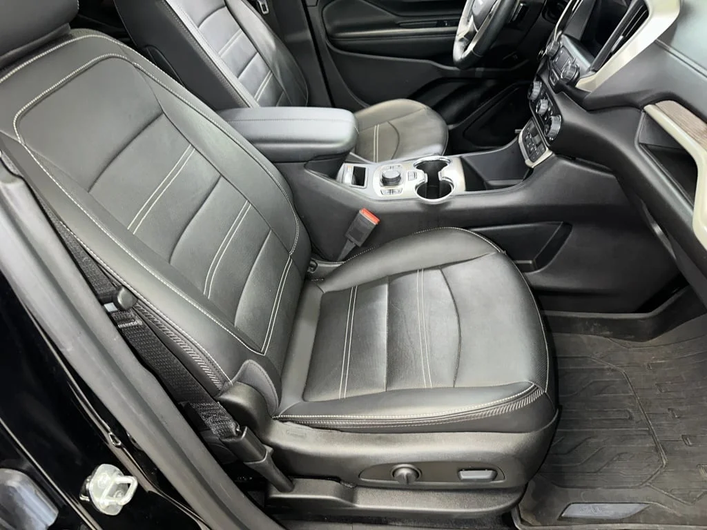 Used 2023 Ebony Twilight Metallic GMC Denali image 35