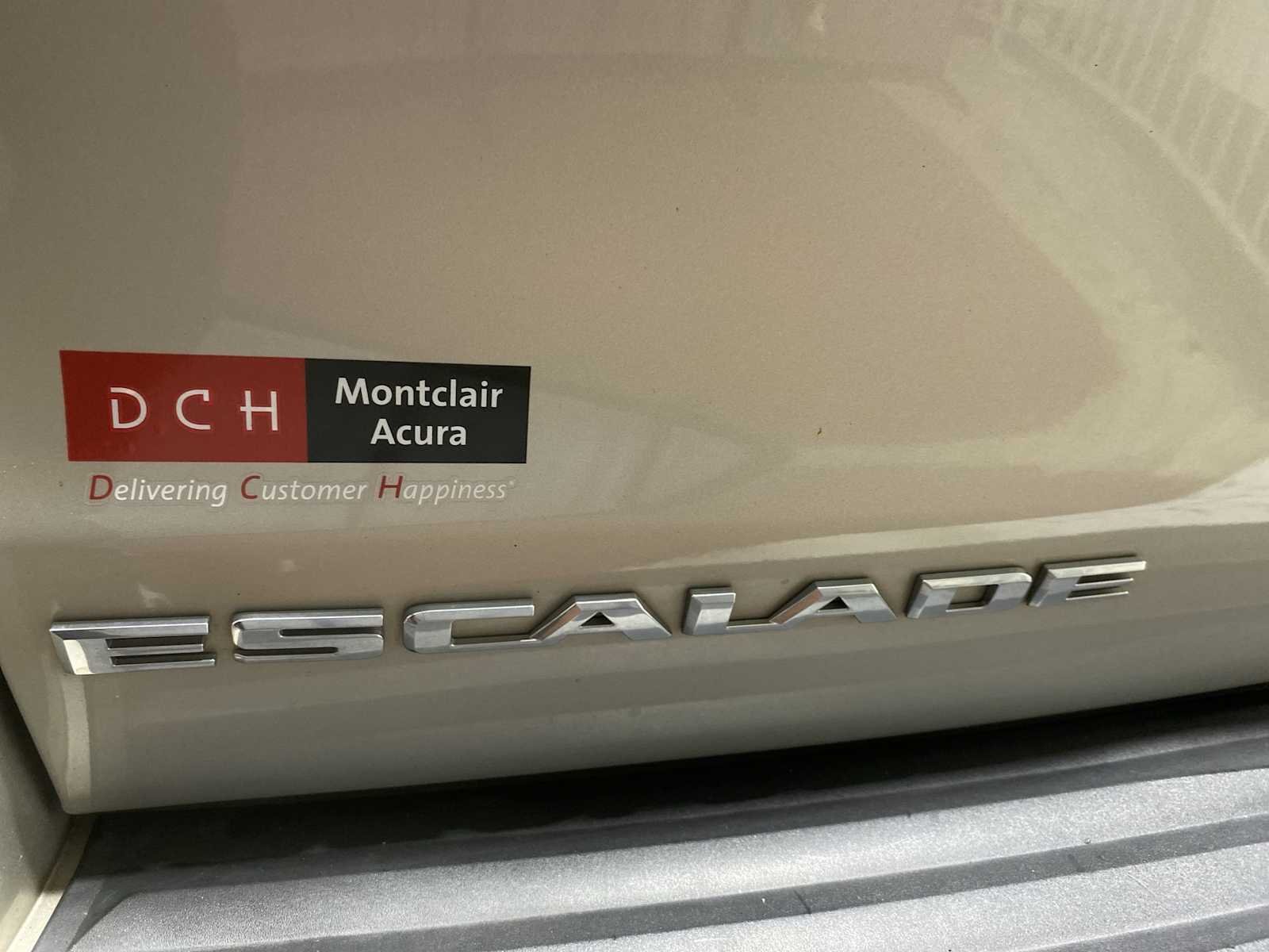 Used 2016 Silver Coast Metallic Cadillac Luxury Collection image 7