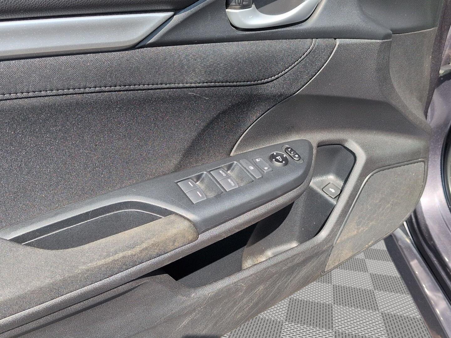 Used 2016 Modern Steel Metallic Honda EX image 4
