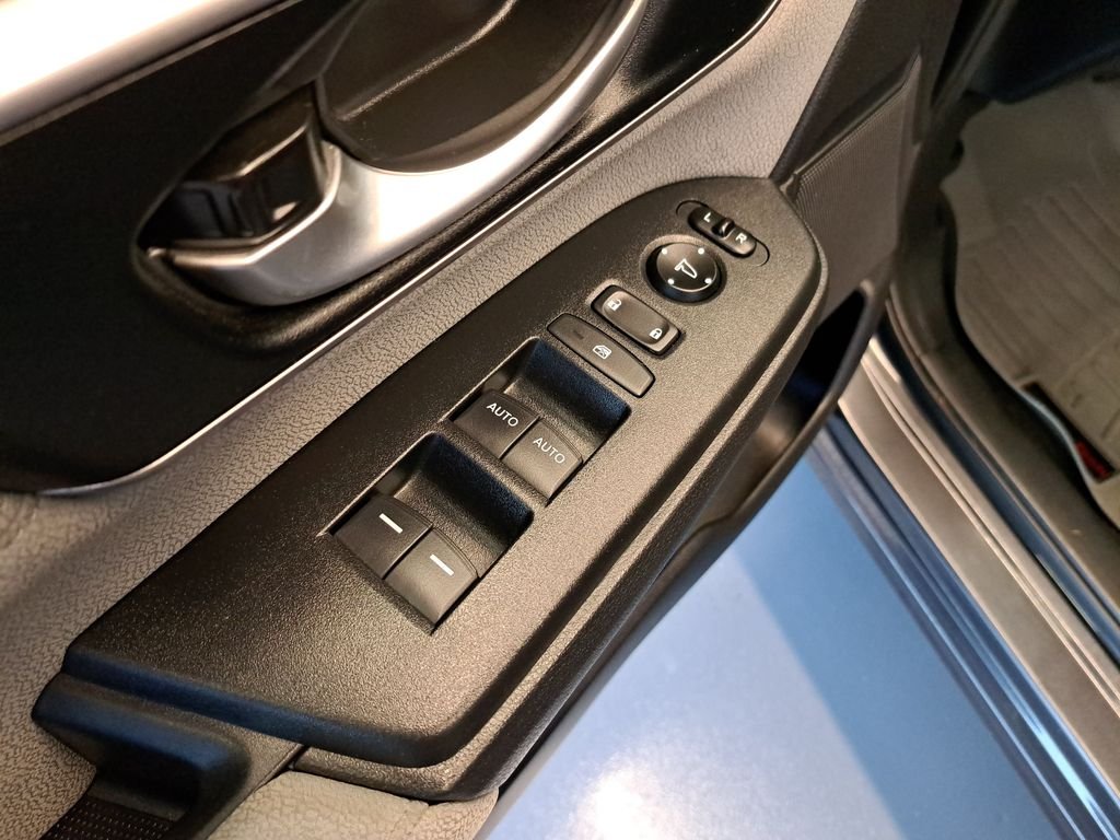 Used 2018 Black Honda EX image 13