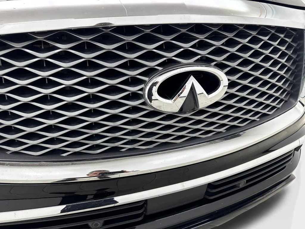 Used 2023 Black INFINITI LUXE image 25