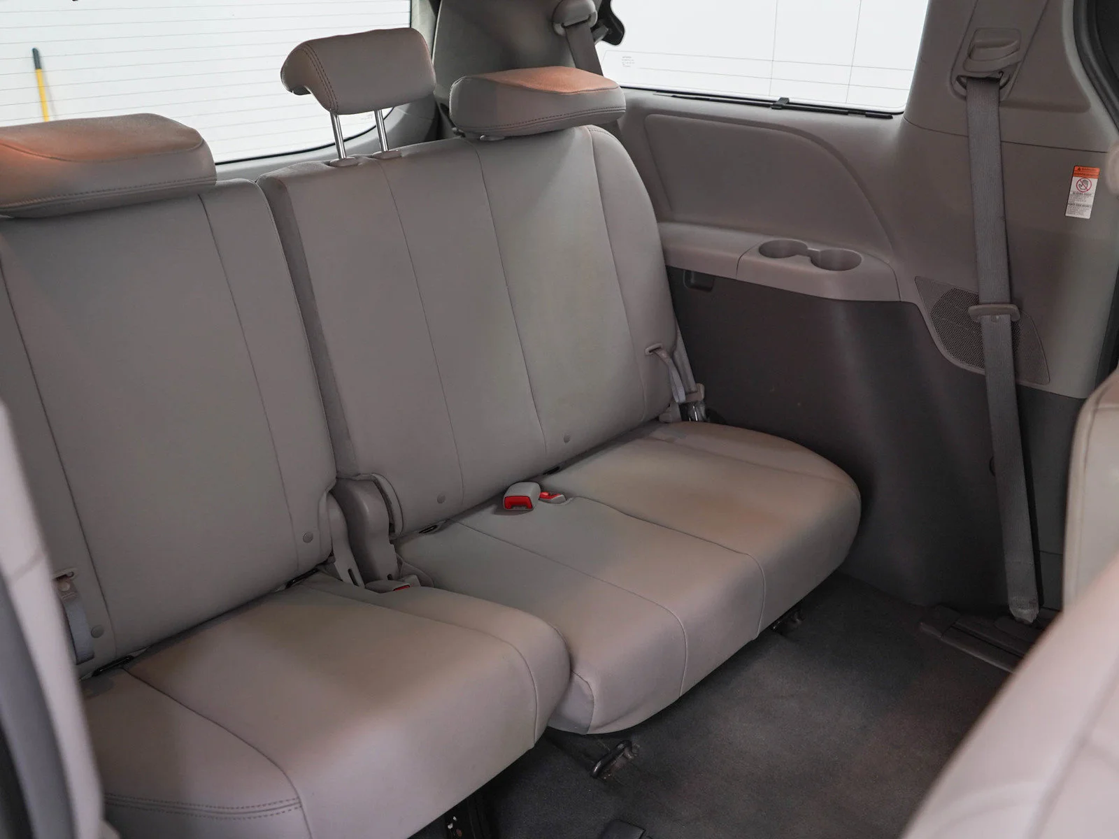 Used 2019 Gray Toyota XLE image 13