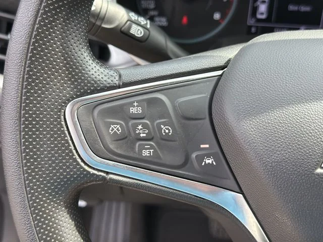 Used 2025 Gray Chevrolet LT image 27