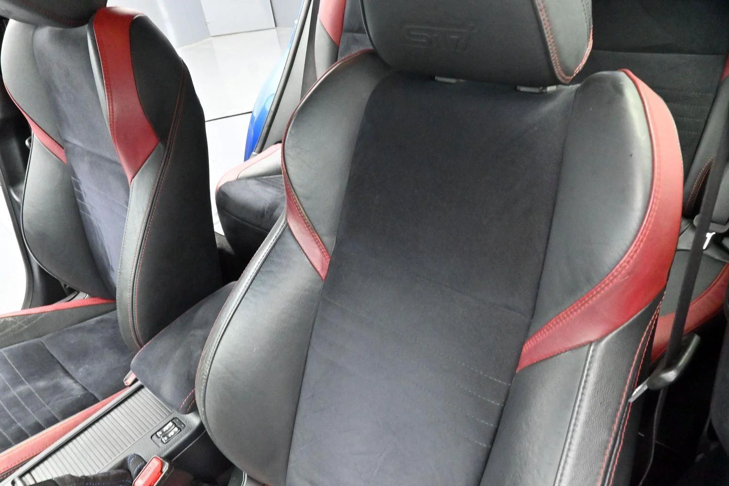 Used 2016 WR Blue Pearl Subaru 4dr Sdn image 13