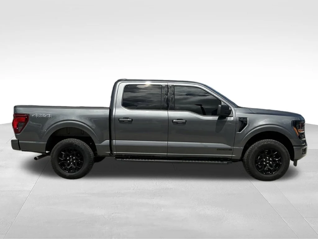 Used 2026 Gray Ford XLT image 10