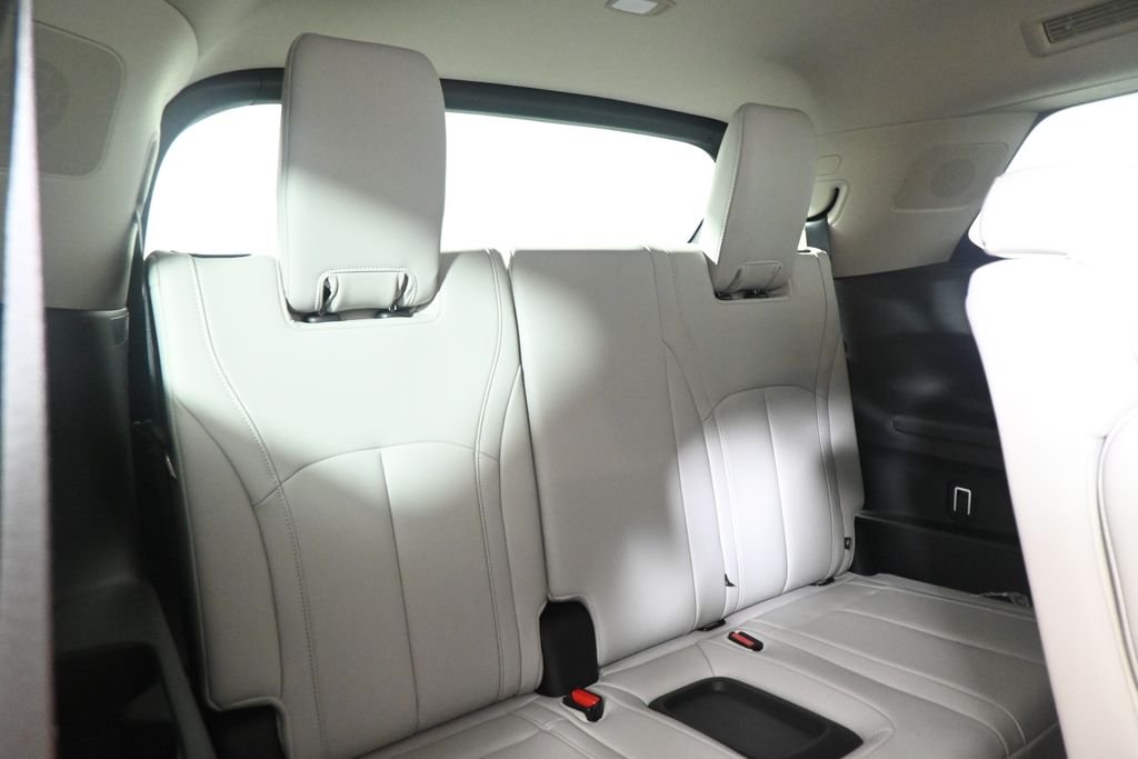 2027 INFINITI QX60 LUXE - Photo 37