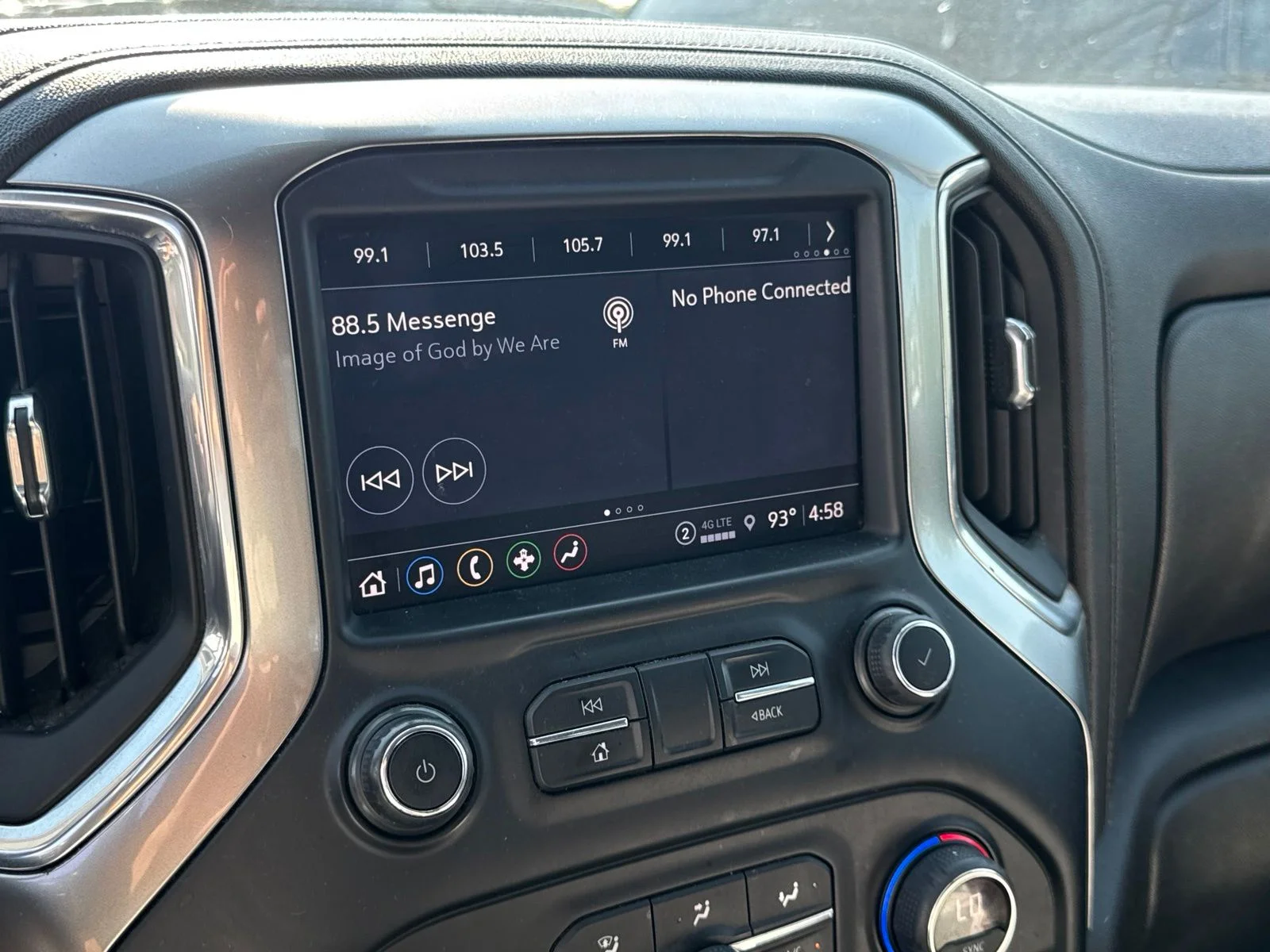 Used 2022 White Chevrolet LT Trail Boss image 14