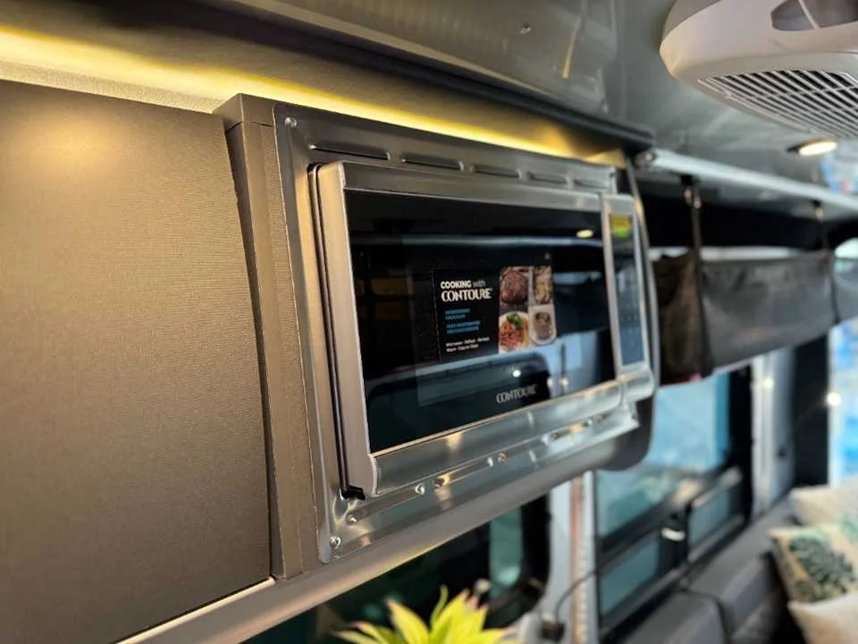 Used 2024 SILVER AIRSTREAM  image 41