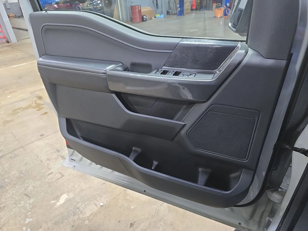 Used 2023 Avalanche Ford XLT image 28