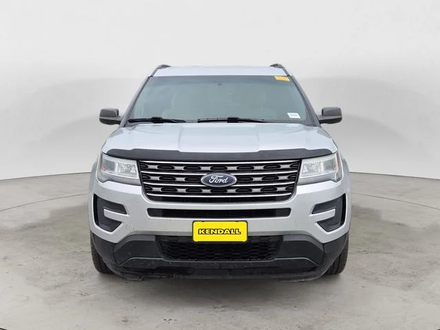 Used 2017 Ingot Silver Ford Base image 2