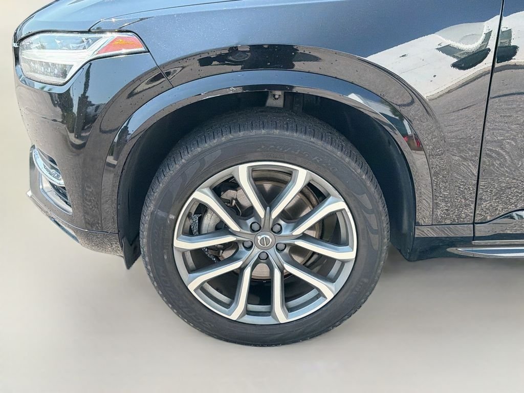 Used 2019 Black Volvo T5 Momentum image 34