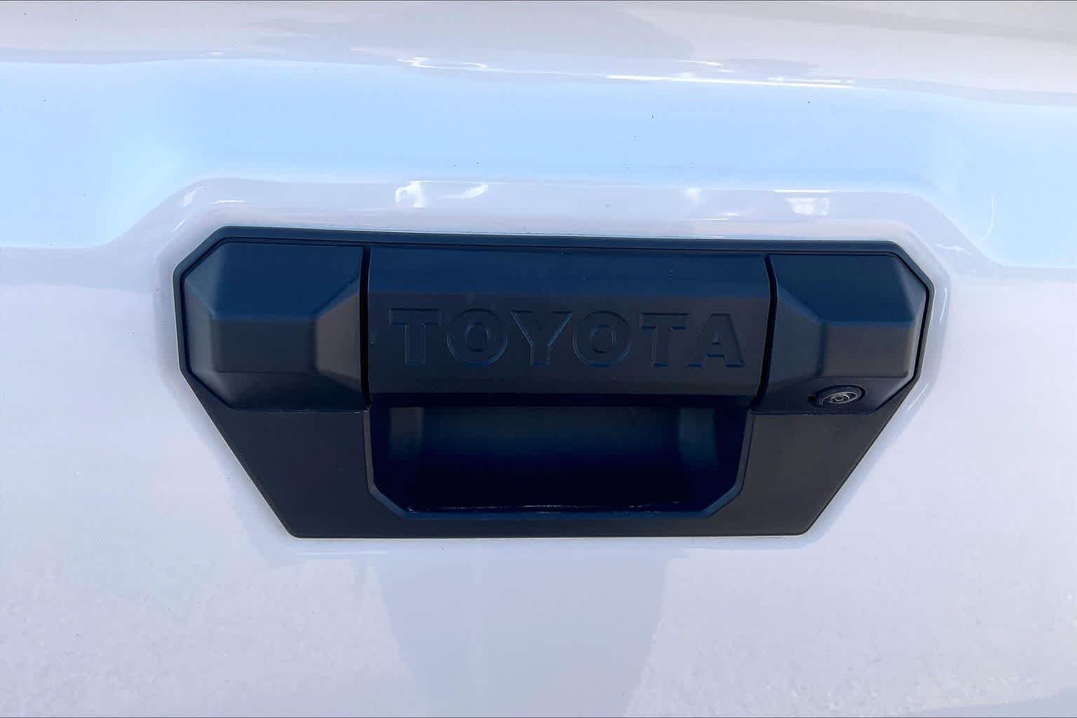 Used 2026 Ice Cap Toyota SR5 image 30