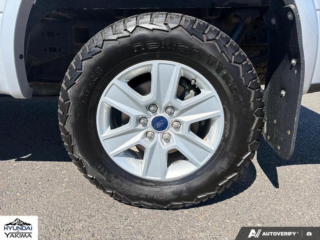 Used 2019  Ford LARIAT image 6