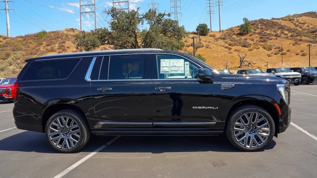 New 2026 Onyx Black GMC Denali Ultimate image 7