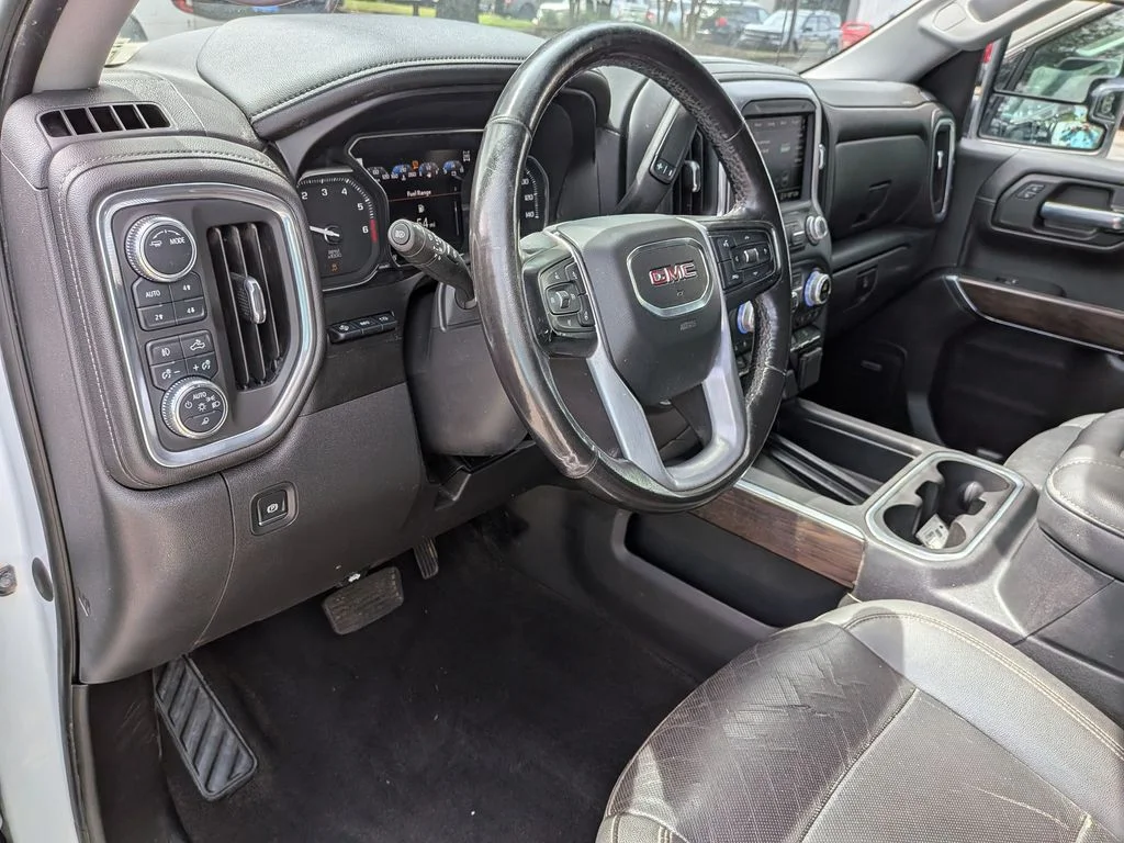 Used 2021 White GMC SLT image 25