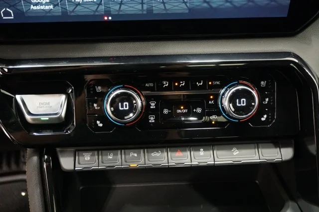 2026 GMC Sierra 2500HD AT4 - Photo 36