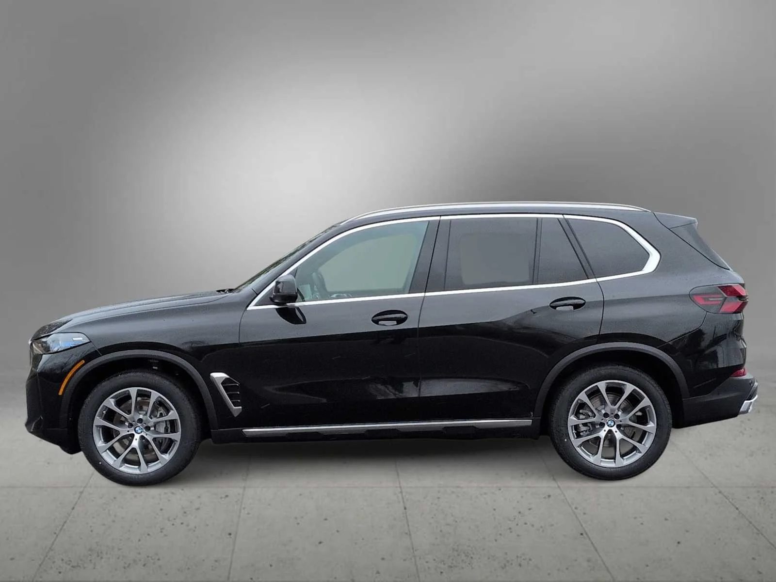 New 2026 Black Sapphire Metallic BMW xDrive40i image 5