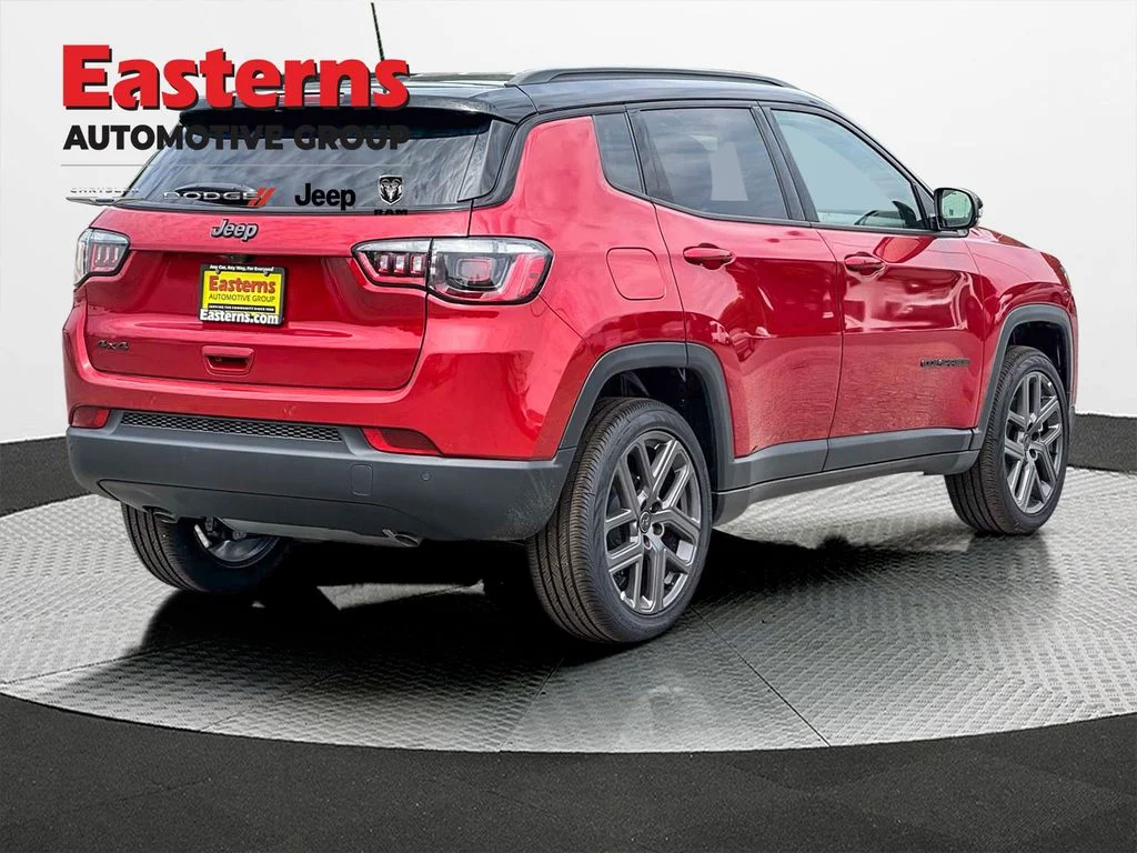 New 2026 Red Hot Pearl-Coat Exterior Paint Jeep Limited image 6
