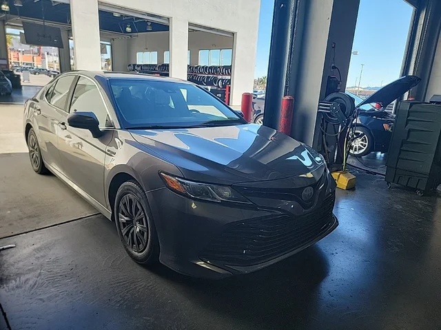 2020 Toyota Camry Hybrid LE