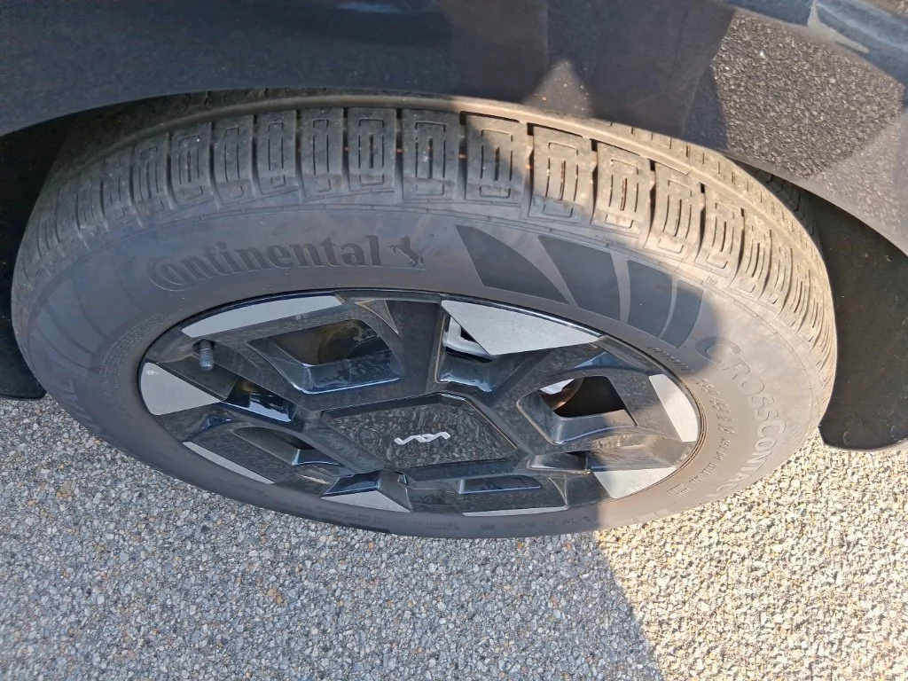 Certified Used 2026 Gray Kia EX image 7