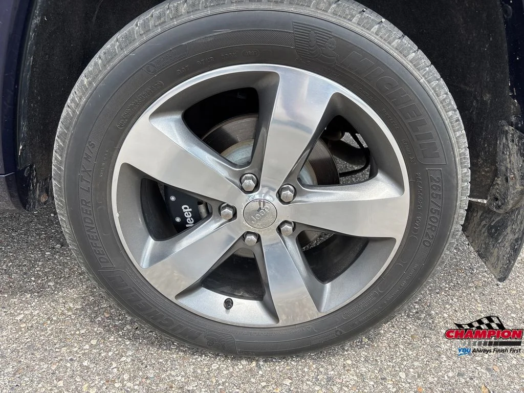 Used 2015 Blue Jeep Overland image 27