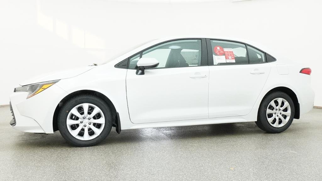 New 2027 Wind Chill Pearl Toyota LE image 4