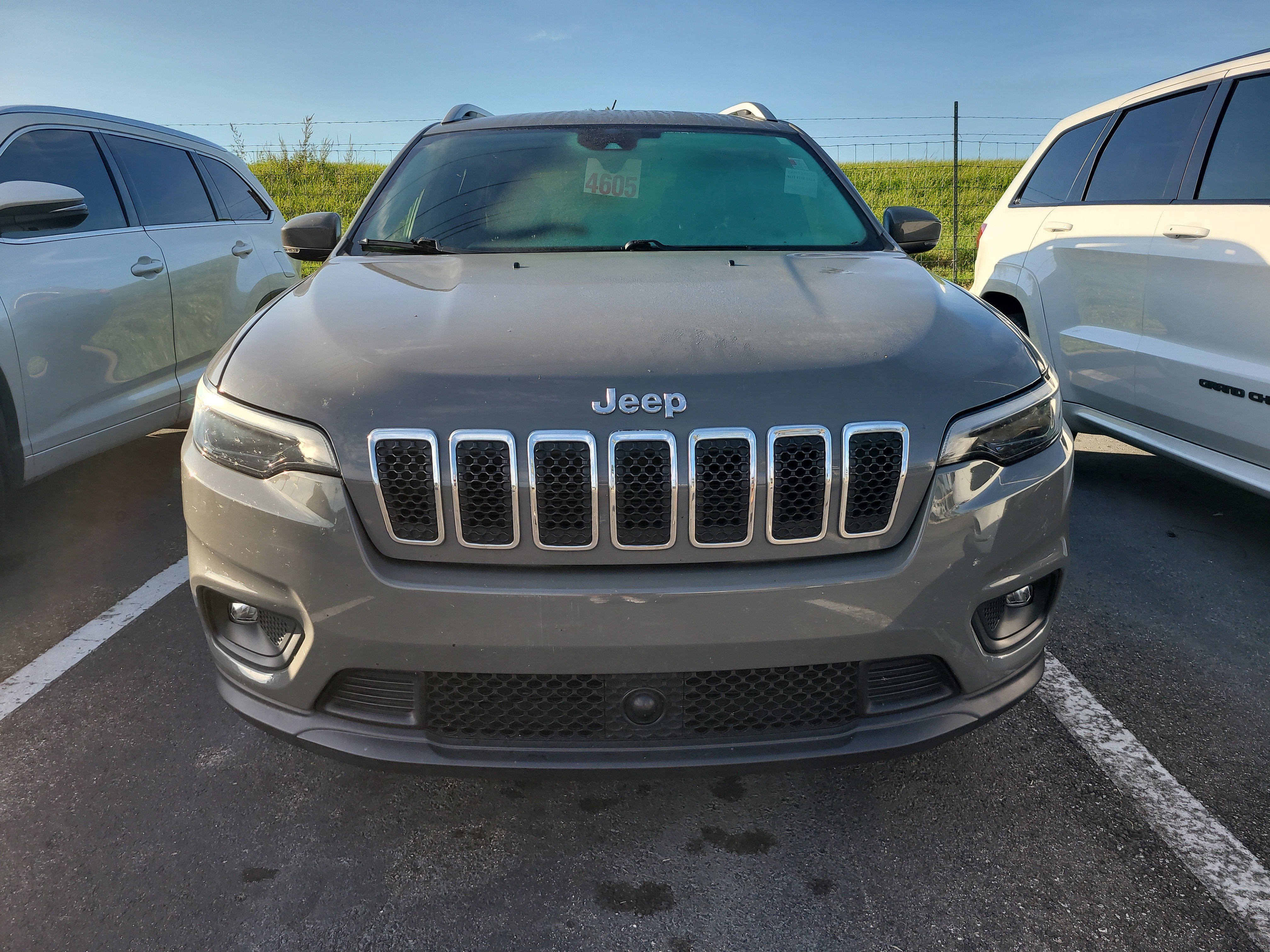 Used 2021 Sting-Gray Clearcoat Jeep Latitude Plus image 2