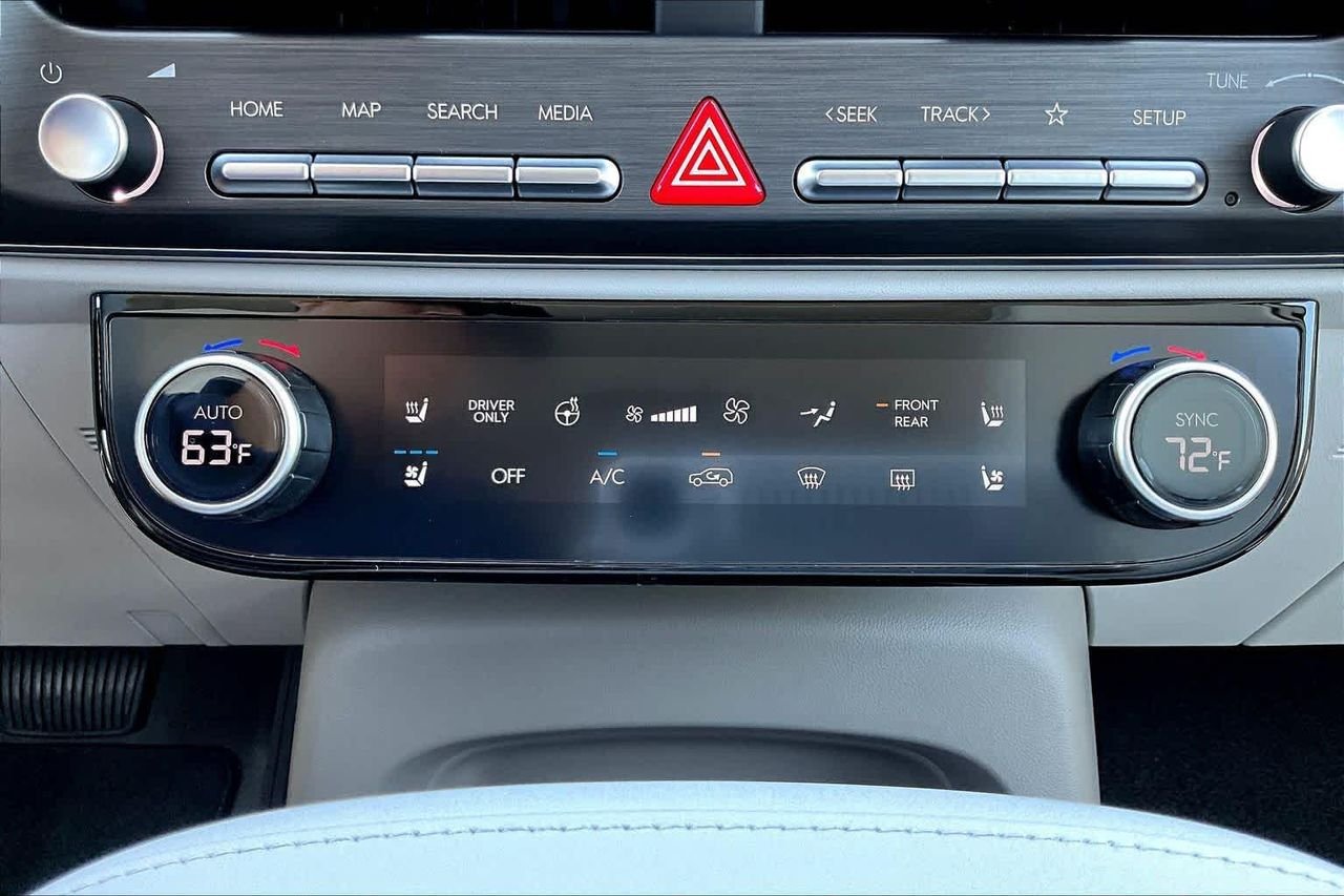 New 2026 Creamy White Pearl Hyundai Blue SEL Premium 7P image 19