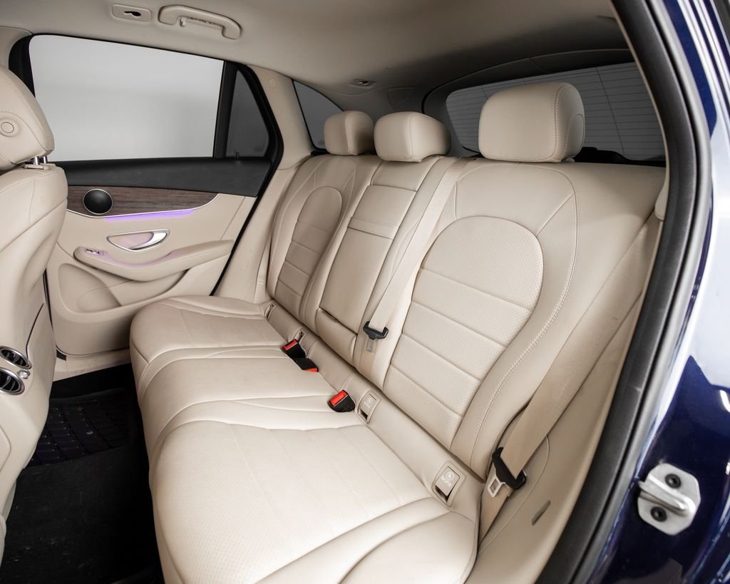 Certified Used 2022  Mercedes-Benz GLC 300 image 10