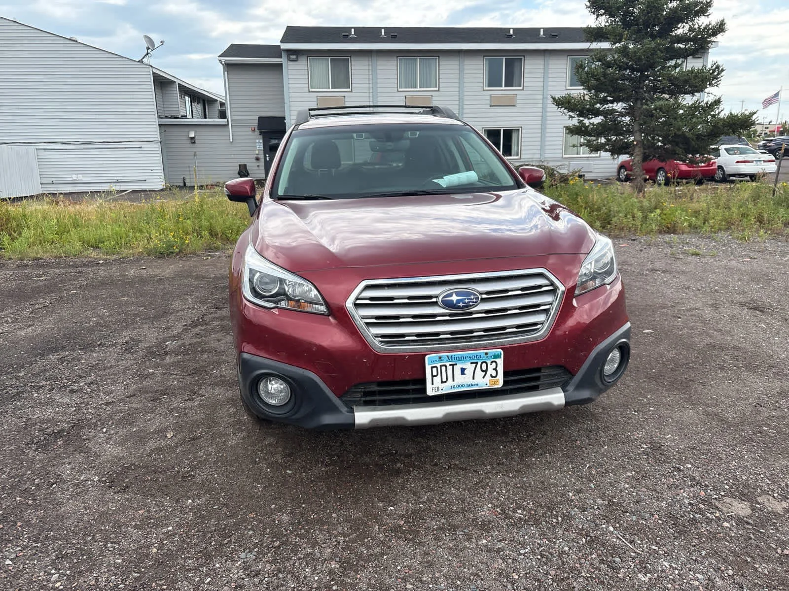 Used 2017 Venetian Red Pearl Subaru Limited image 3