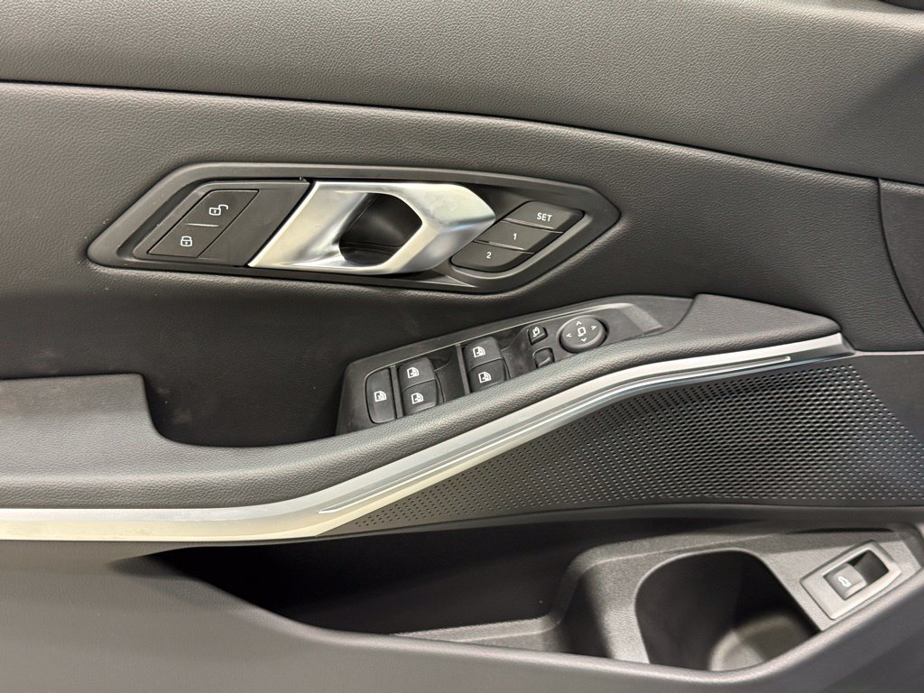 2026 BMW 3 Series 330i - Photo 16