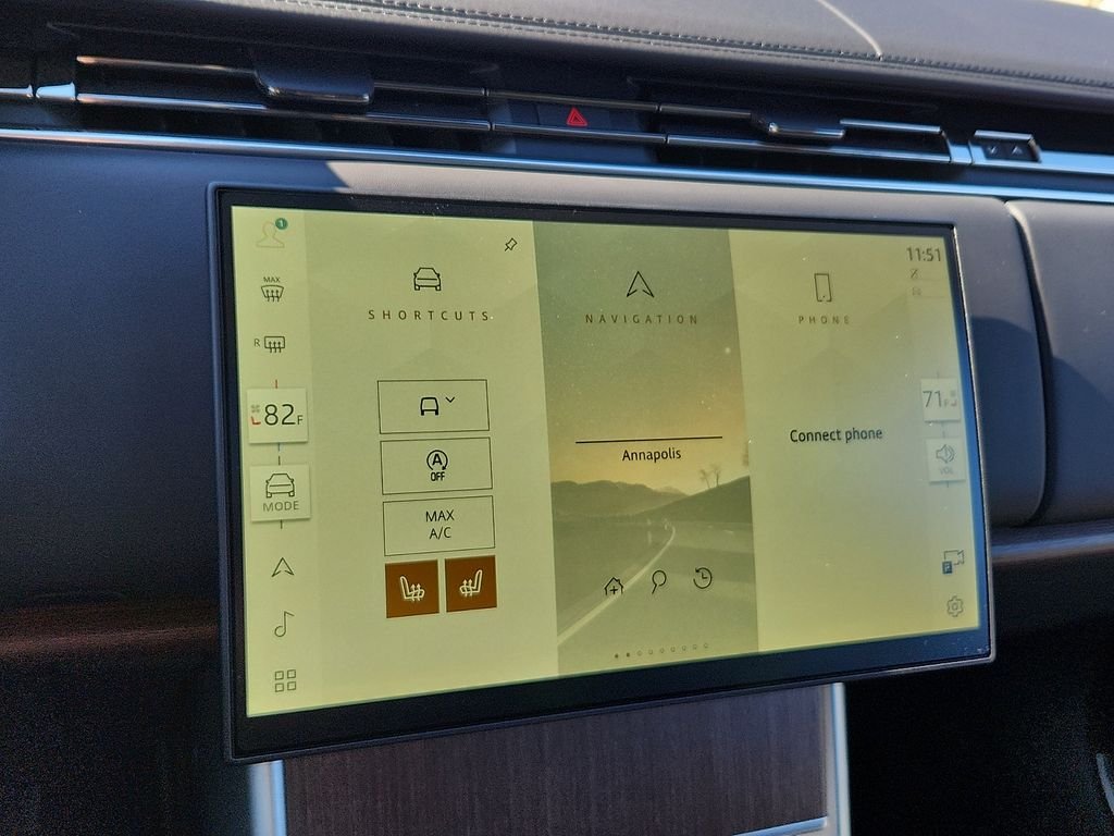 New 2026 Fuji White Land Rover SE image 8