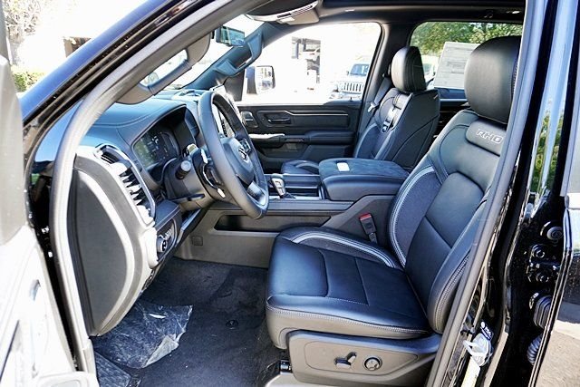 New 2026 Diamond Black Crystal Pearl-Coat Exterior Paint RAM RHO image 21