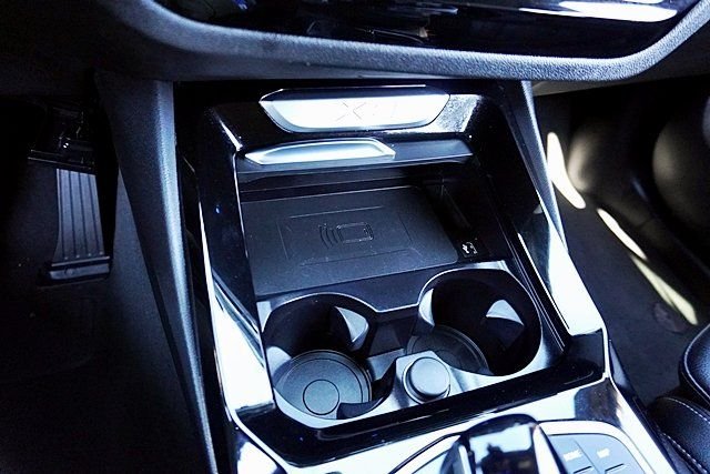 Used 2023 White BMW xDrive30i image 32