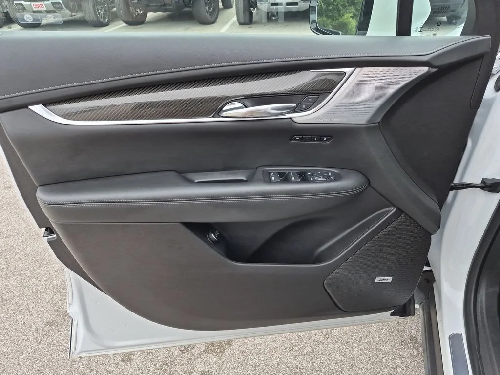 Used 2023 White Cadillac Sport image 19
